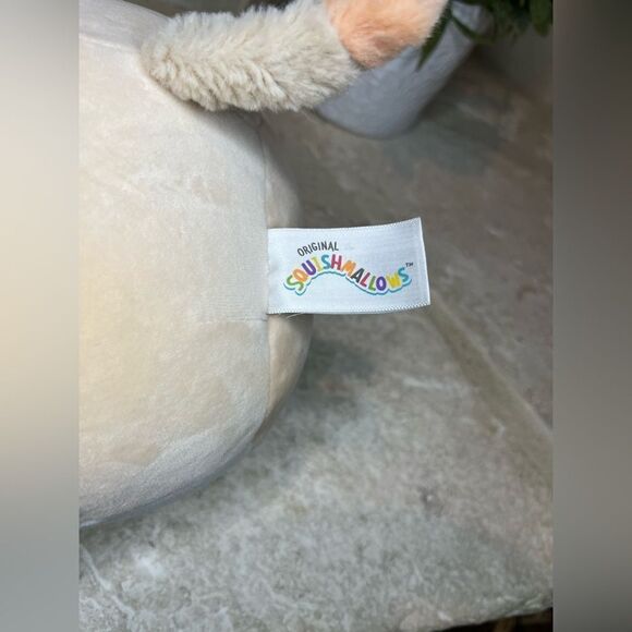 Squishmallows 8 inch Tai the Sugar Glider with Bunny Ears - Picture 3 of 6